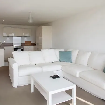 Stunning 2 Bedroom In Ashley Down With Cricket View * Bristol