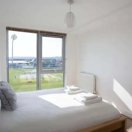 Stunning 2 Bedroom In Ashley Down With Cricket View Bristol